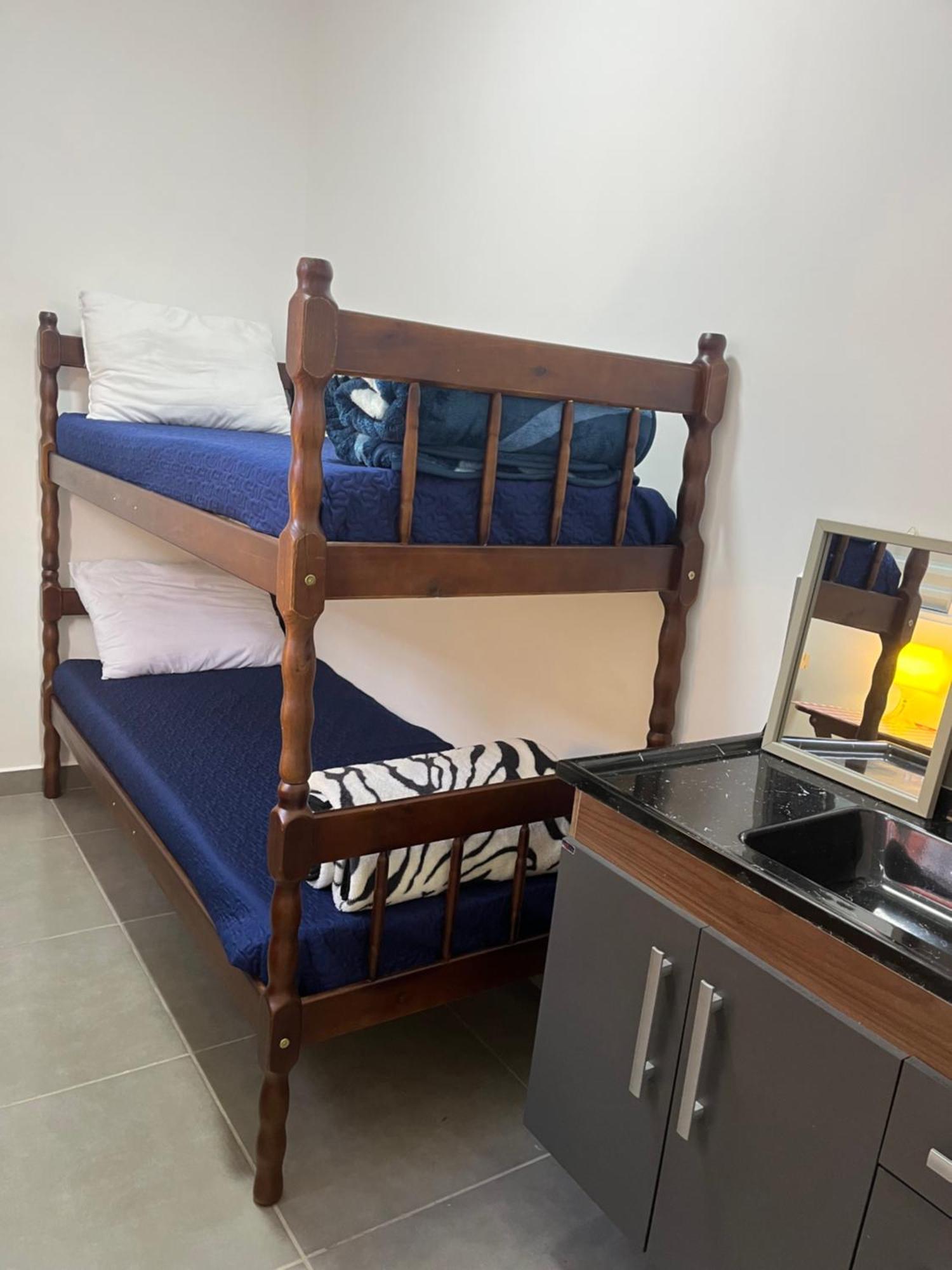 Residencial Maurice Et Madeleine Homestay