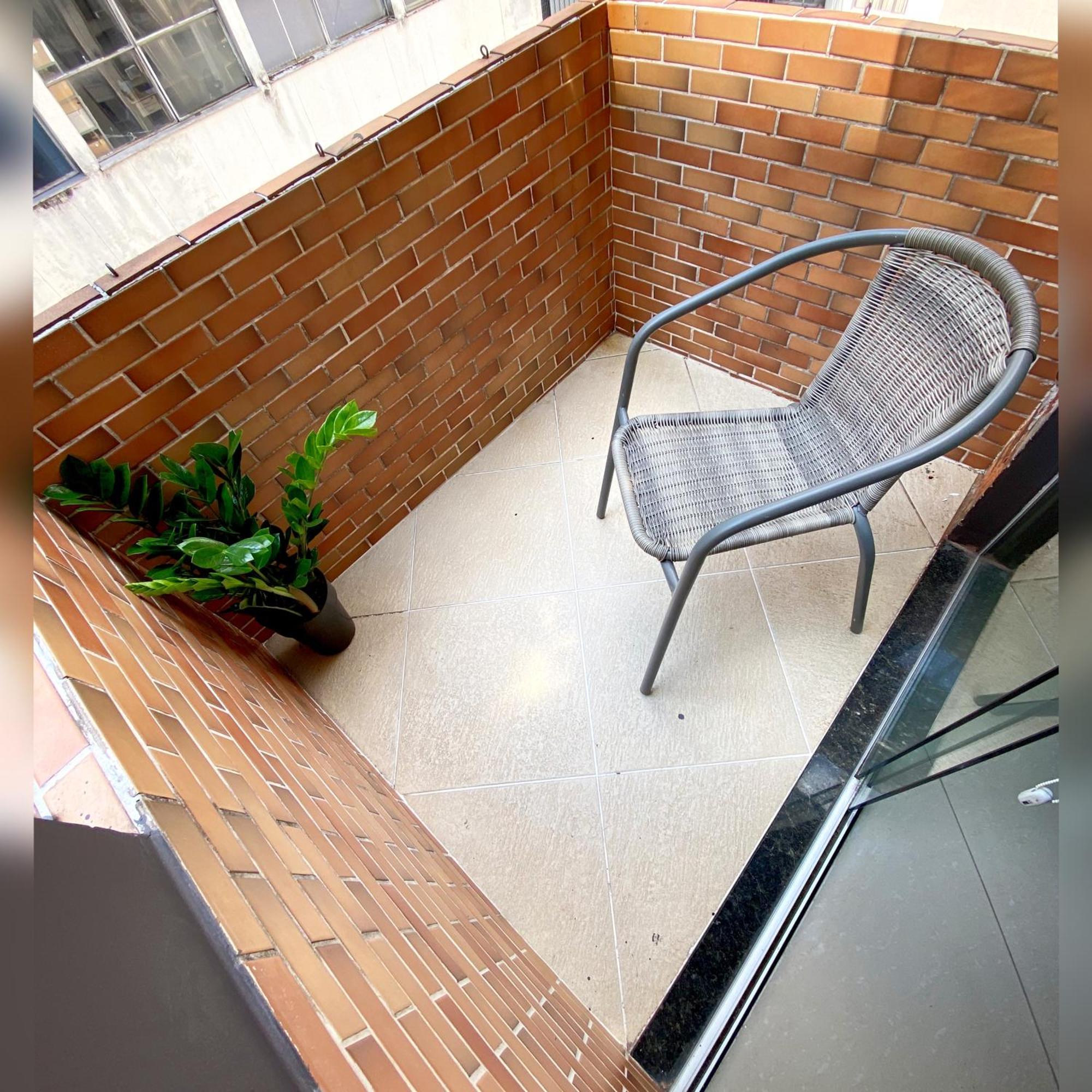 Chic Retrofit Design Com Vaga De Garagem