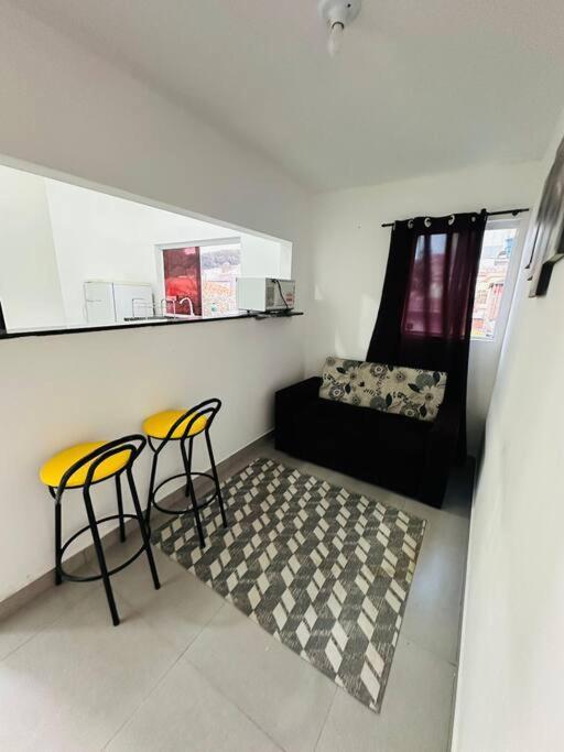 Mobiliado E Confortavel Zn - Cod 06