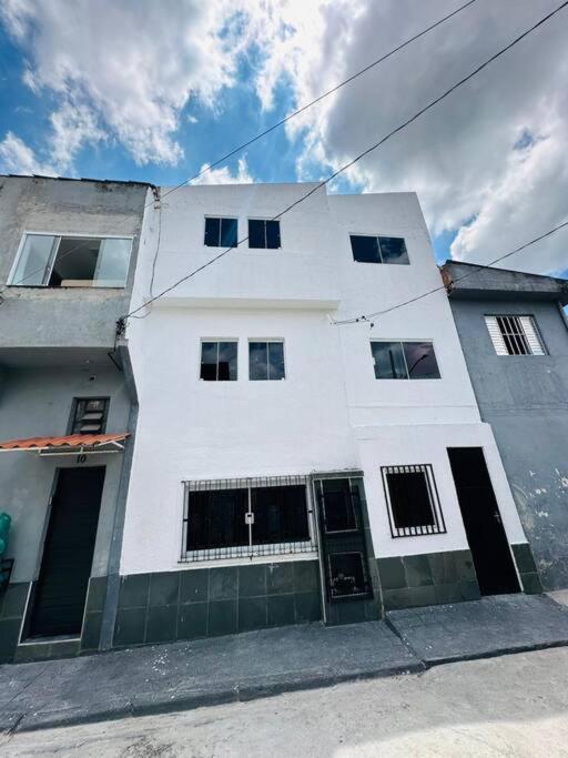 Mobiliado E Confortavel Zn - Cod 06 São Paulo
