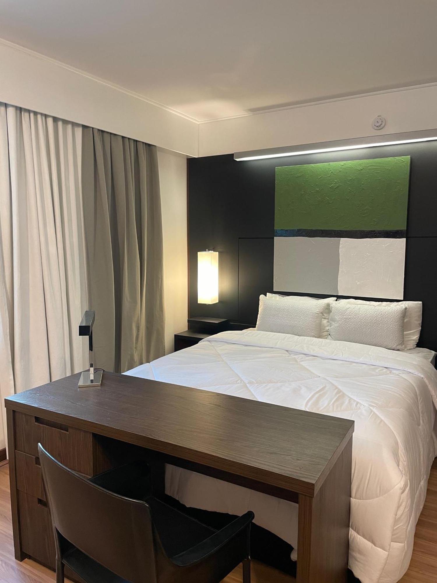 Apartment Flat Executivo No Mel. Ibirapuera Com Piscina, Vaga E Limpeza