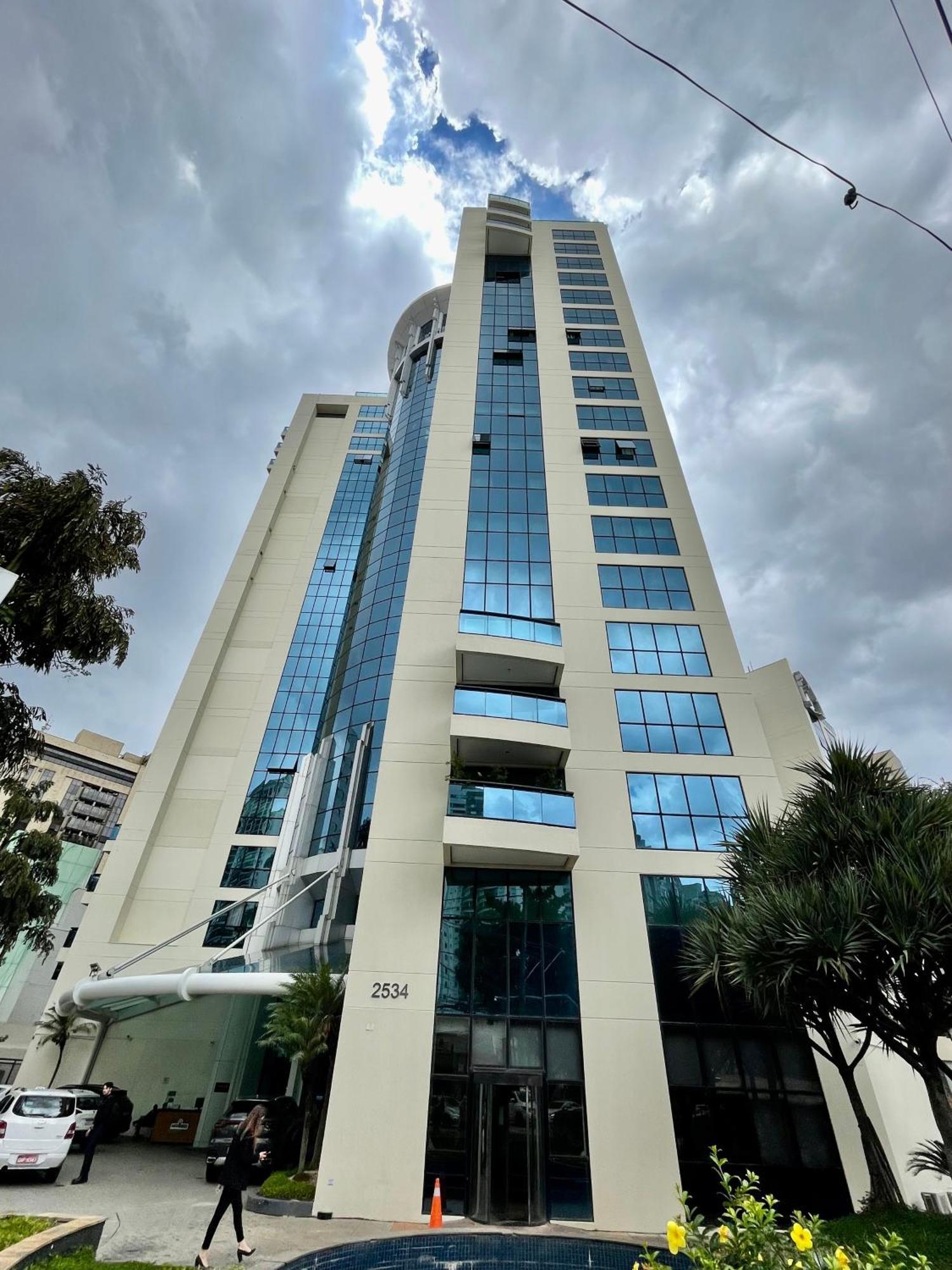 Apartment Flat Executivo No Mel. Ibirapuera Com Piscina, Vaga E Limpeza