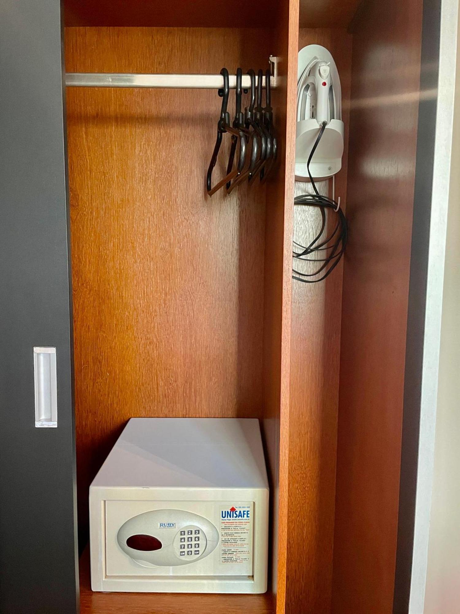 Flat Executivo No Mel. Ibirapuera Com Piscina, Vaga E Limpeza Apartment Sao Paulo