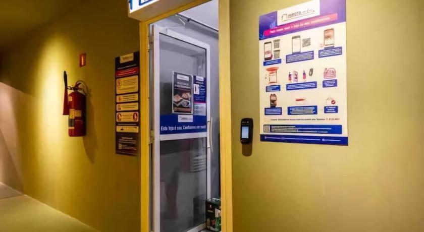 Apartemen Completo Ao Lado Do Metro Bras Sao Paulo
