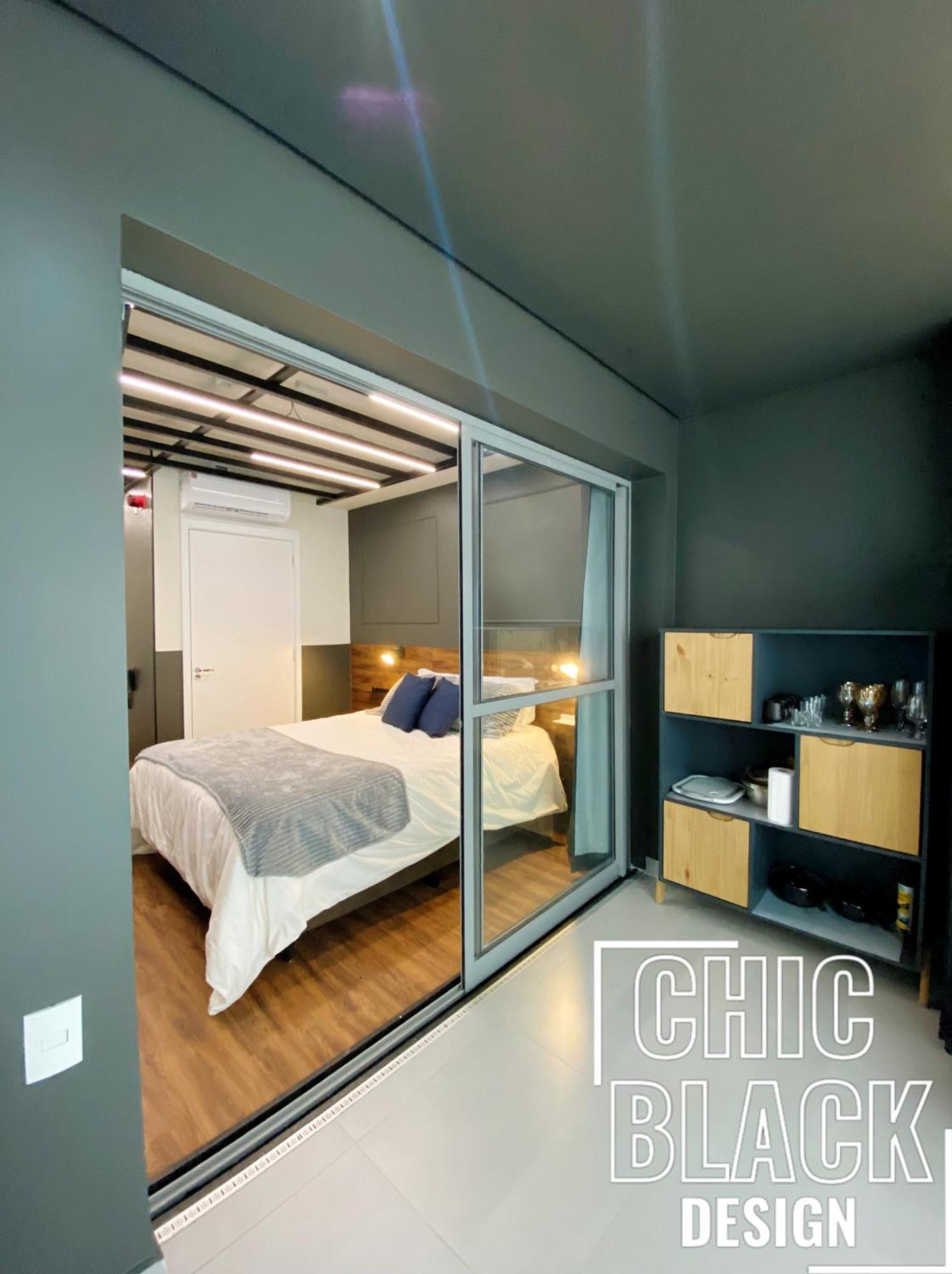 Chic Black Design - Zpinheiros