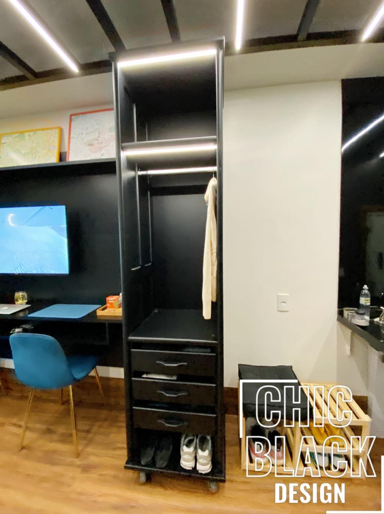 Chic Black Design - Zpinheiros