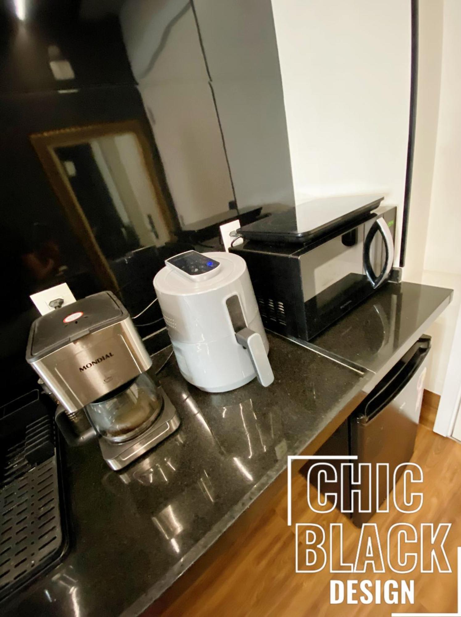 Apartment Chic Black Design - Zpinheiros