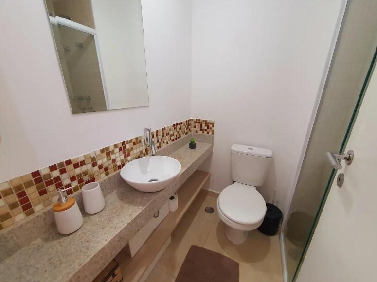 Apartemen Mensal Studio Prox Shopping Frei Caneca 103, 105, 203