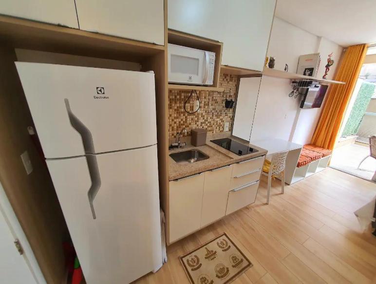 Mensal Studio Prox Shopping Frei Caneca 103, 105, 203 Apartemen