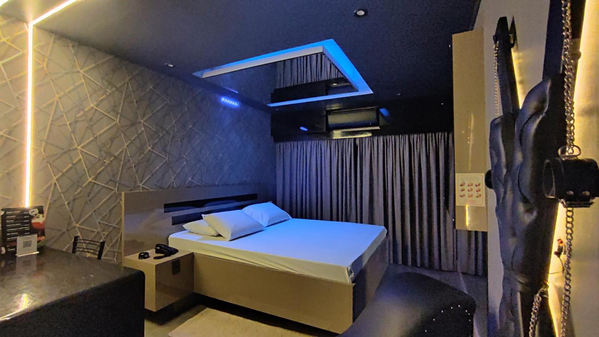 Swing 1 Love hotel *