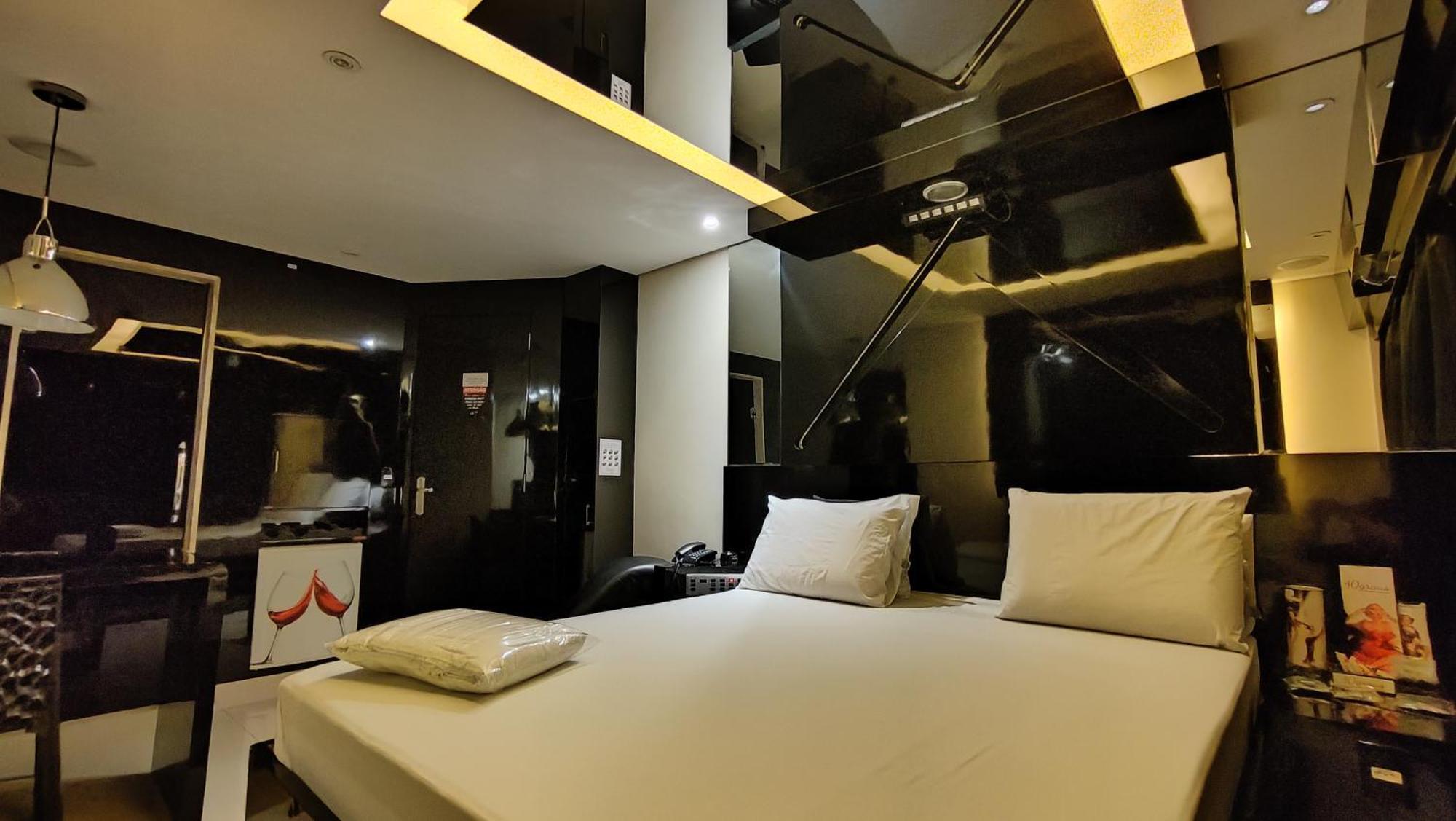 Swing 1 Love hotel *