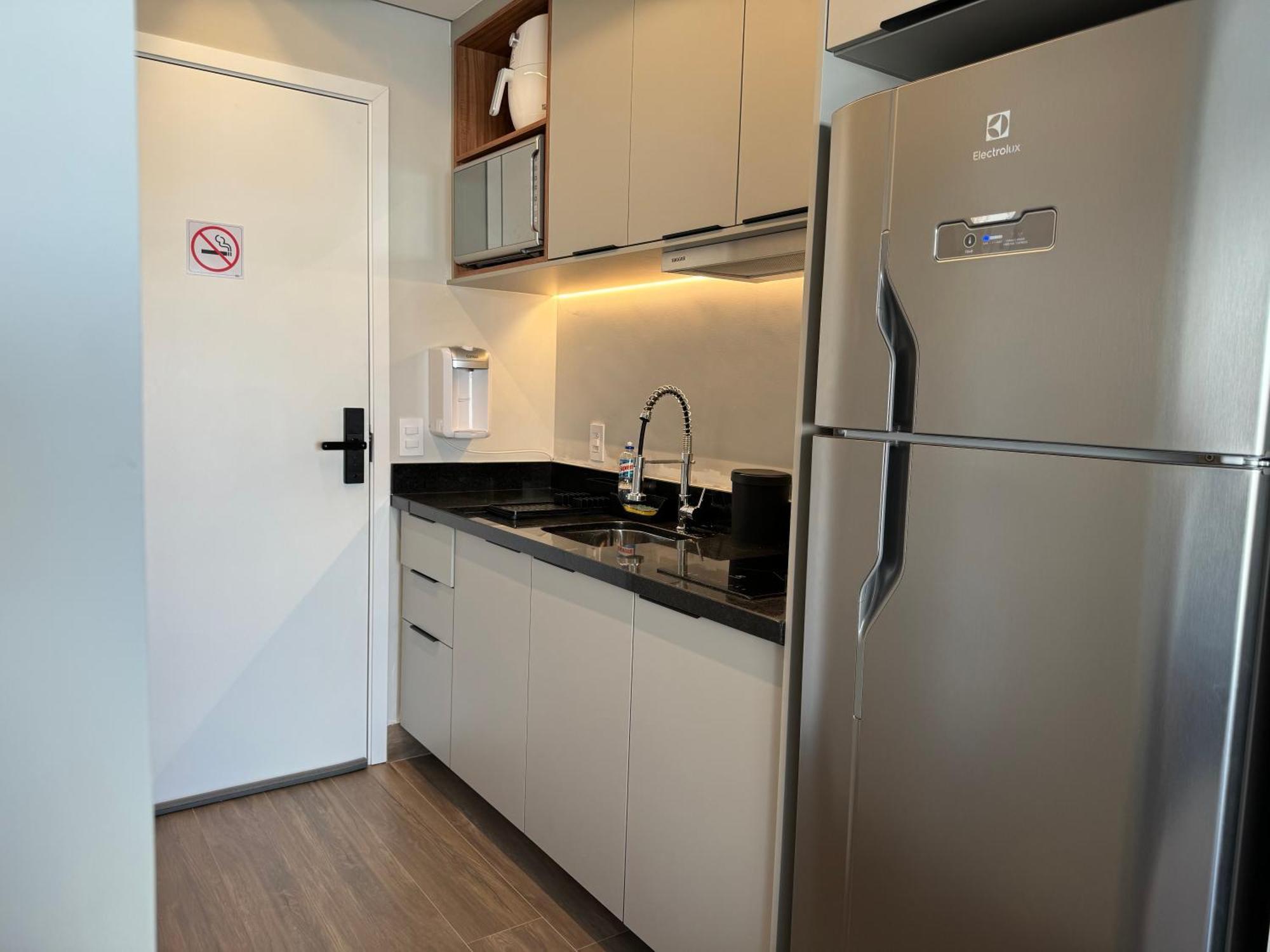 915 Lux Allianz Park Apartment *