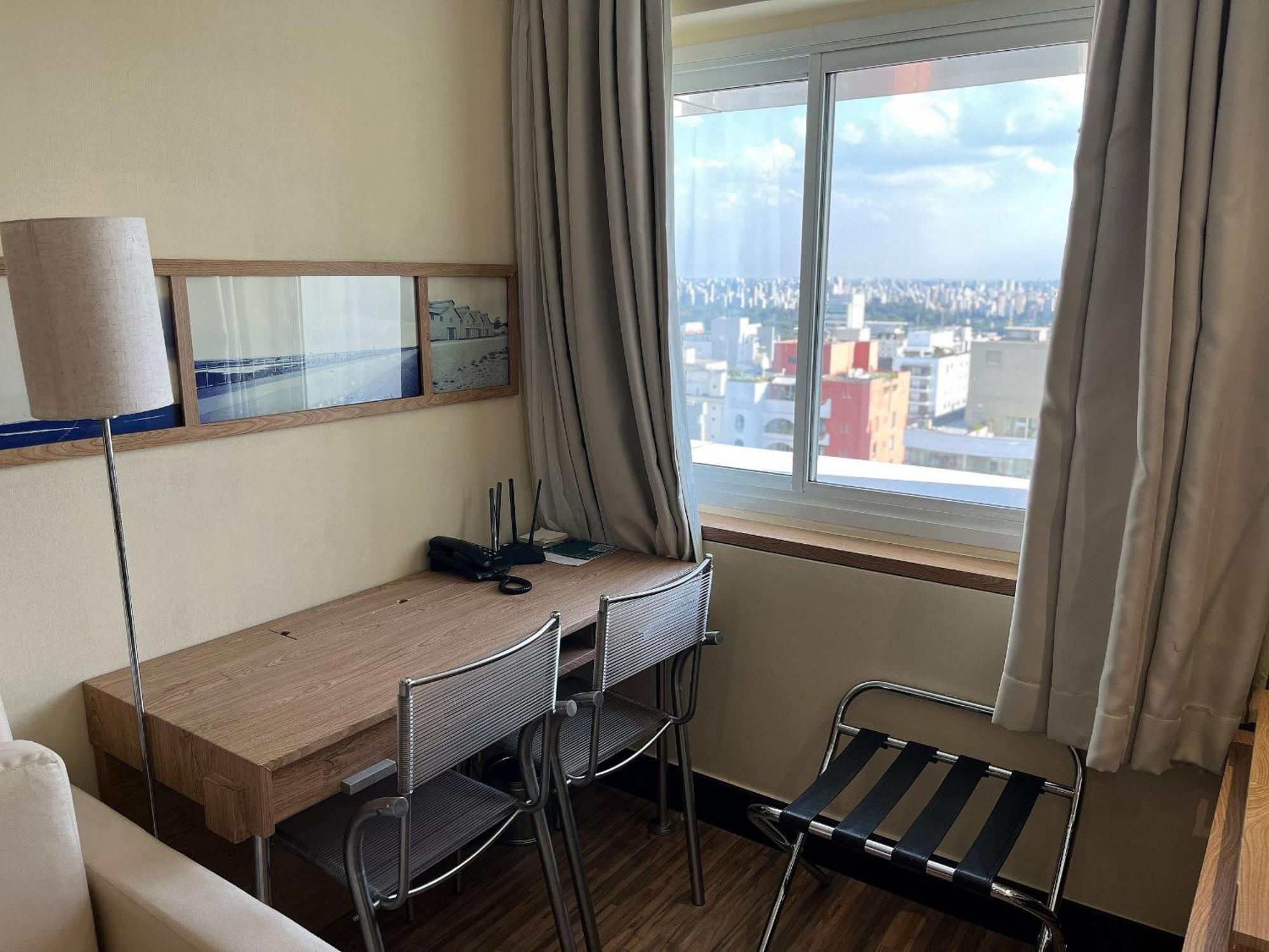 Otel Elegant Flat Internacional Plaza-garagem E Piscina Sao Paulo