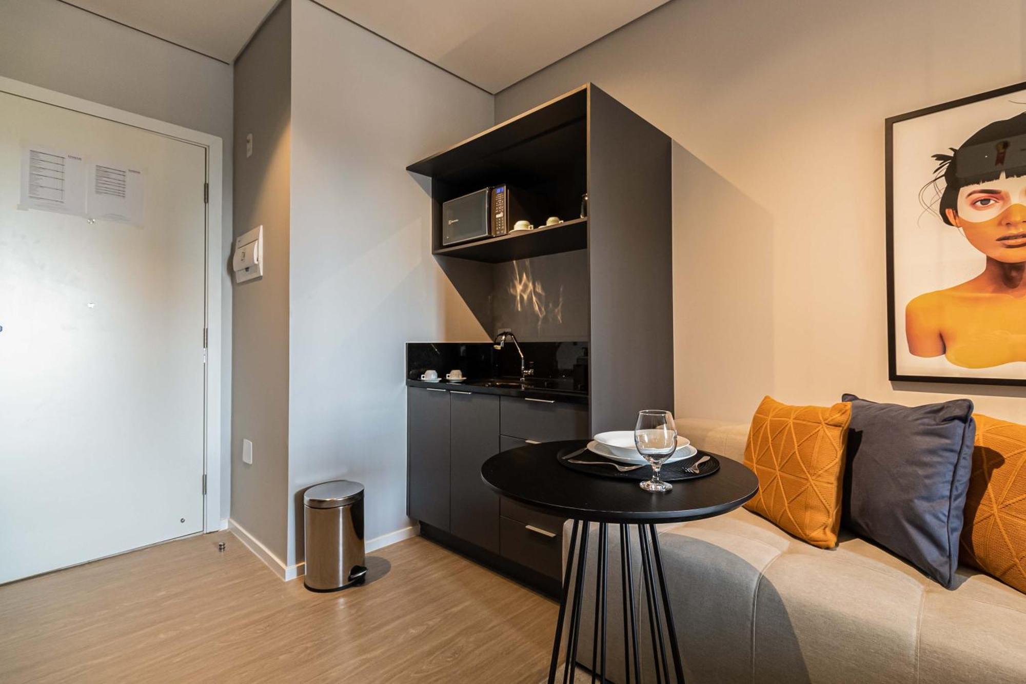 Charlie Houx Pinheiros Apartemen