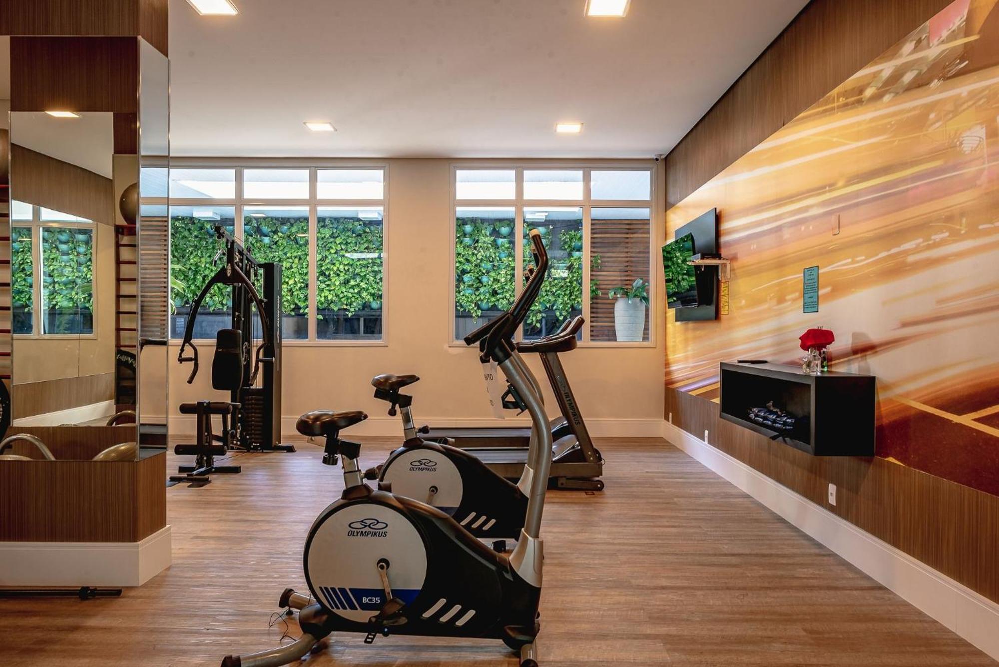 Apartemen Com Varanda + Vaga De Garagem + Ar Cond.