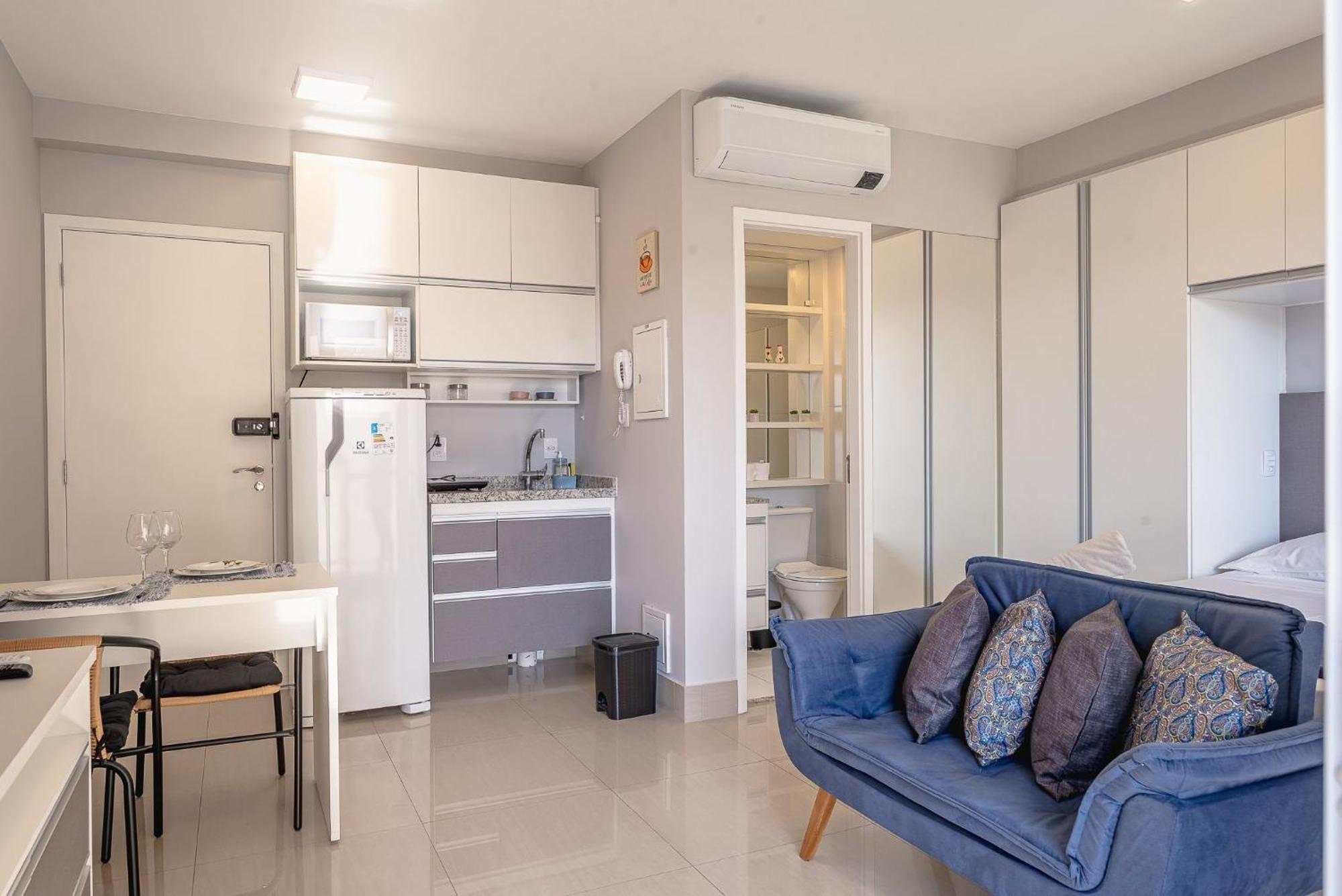 Apartemen Com Varanda + Vaga De Garagem + Ar Cond. *