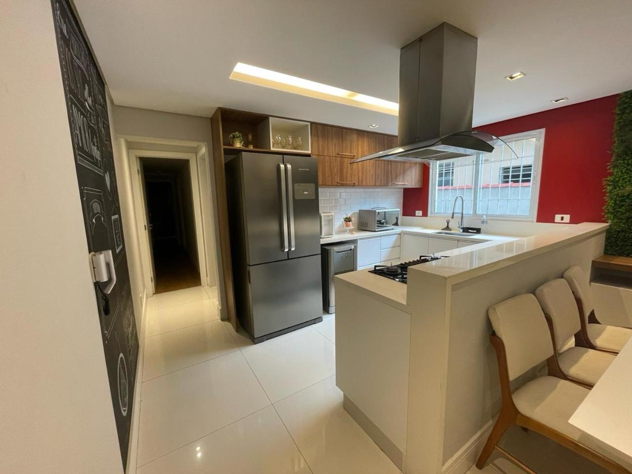 Linda Casa Com Piscina Em Villa