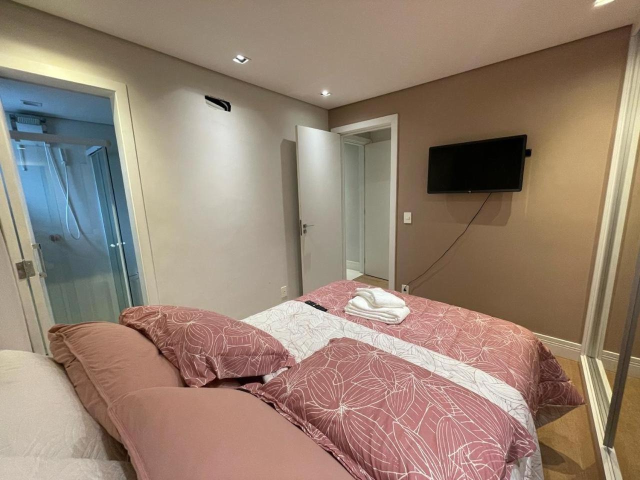 Linda Casa Com Piscina Em Villa *