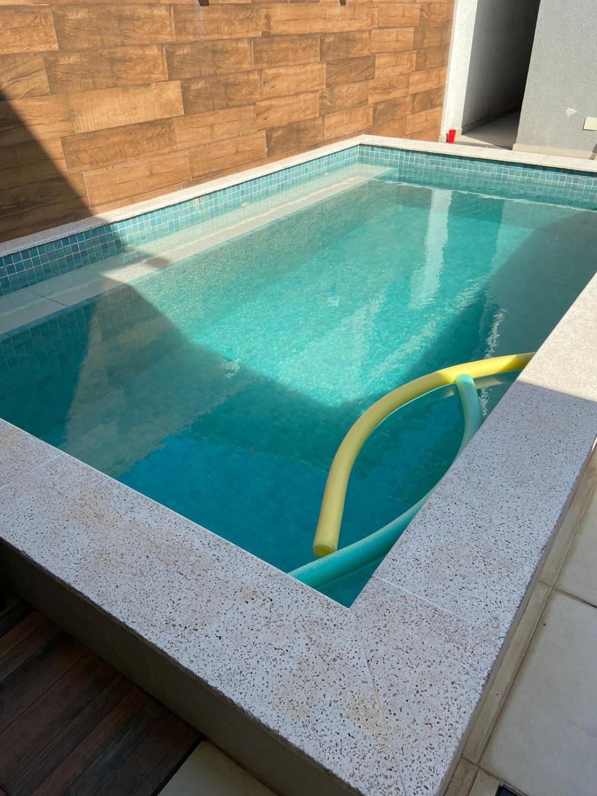 Linda Casa Com Piscina Em Villa