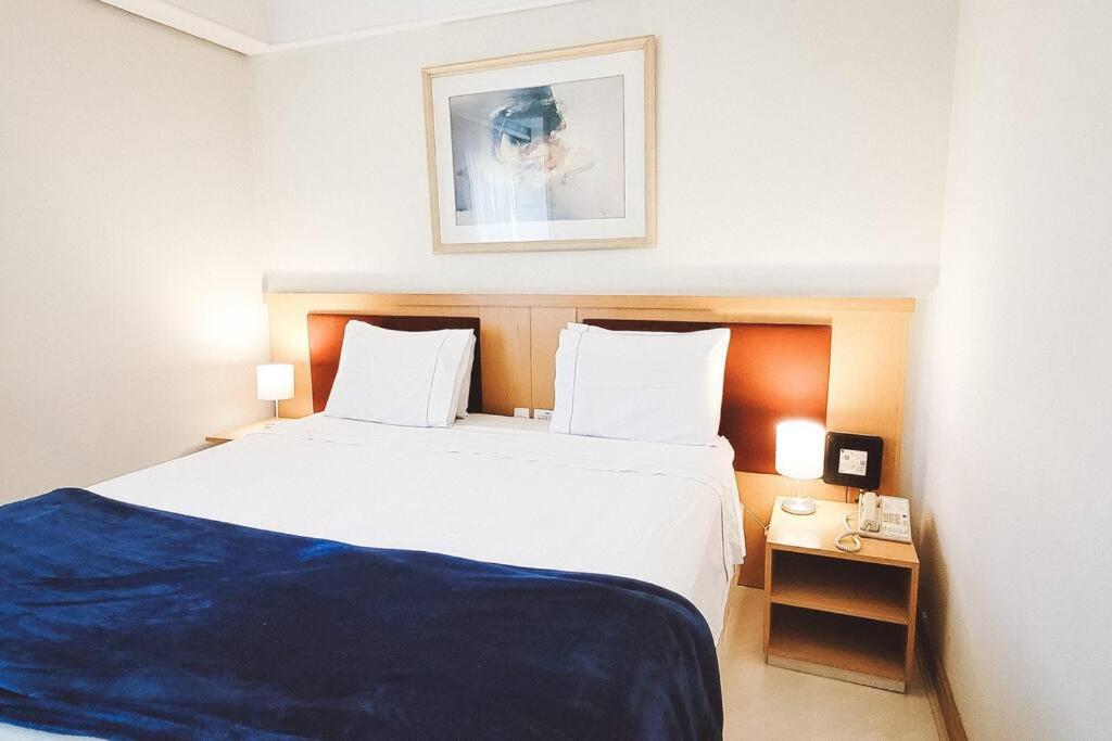 Apartamento Ape Bienal Suits, Arrumacao, Manobrista E Piscina São Paulo