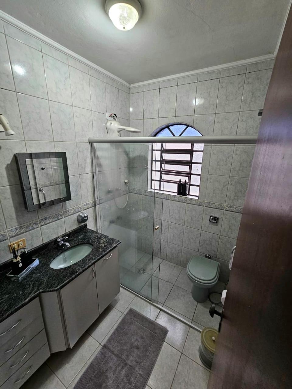 Quartos Aconchegantes Em Sobrado Grande No Meio Do Brooklin