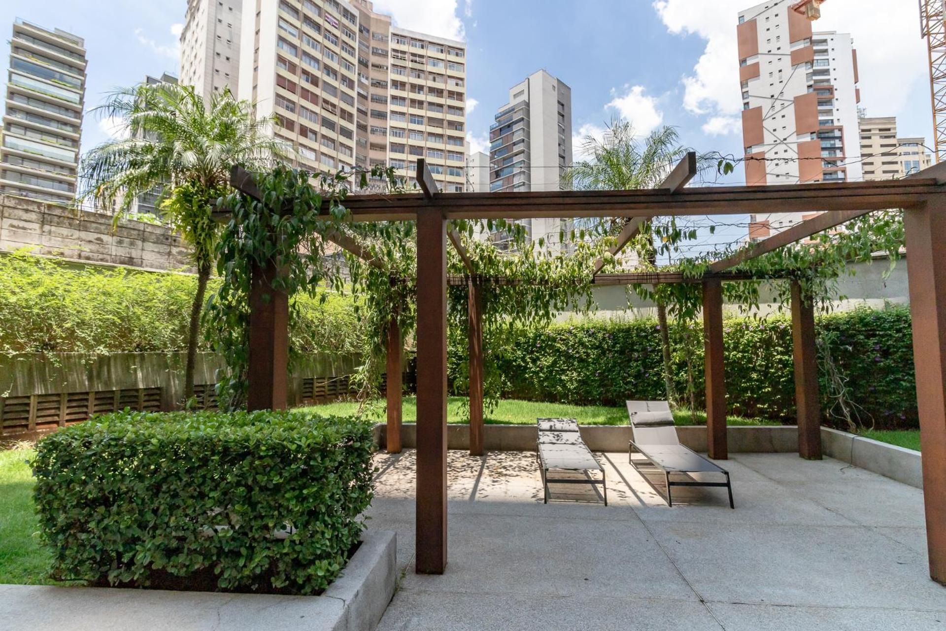 Charme No Itaim Com Limpeza Diaria E Estacionamento Sao Paulo