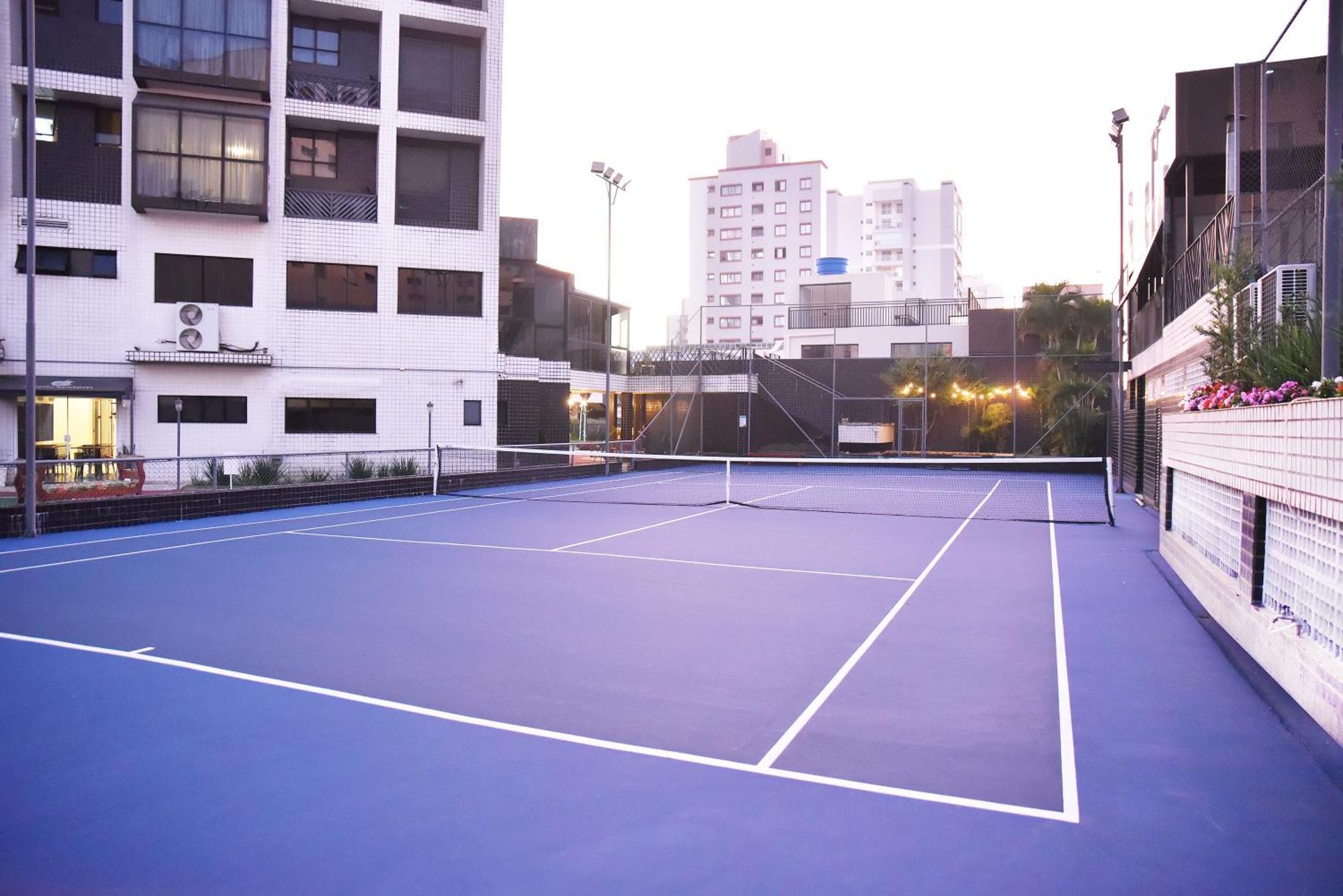 Plaza Small Town Flat Aparthotel 4*