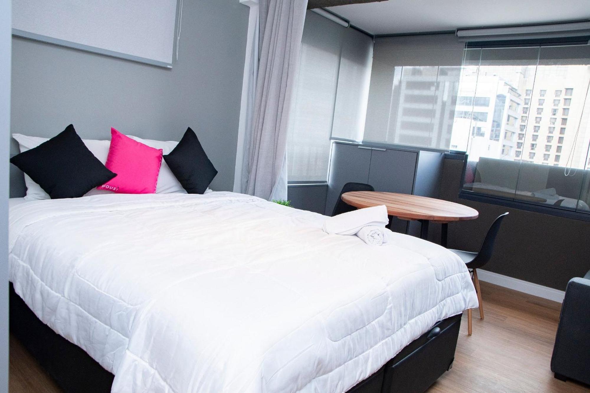Apartemen Pamplona By Housi *