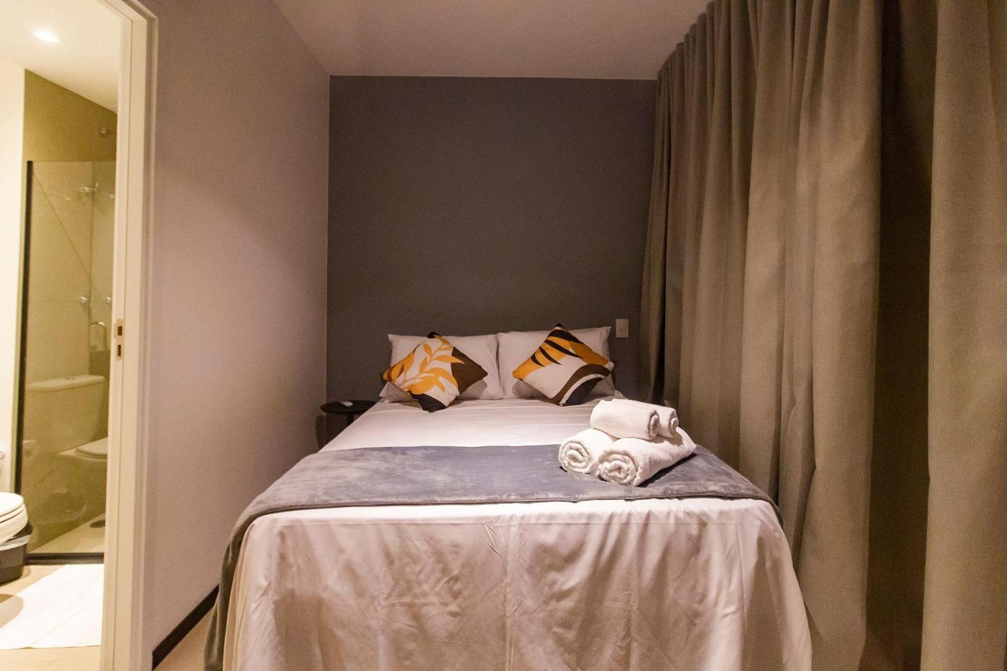 Ao Lado Da Vida Noturna De Sp By Dabra House * São Paulo