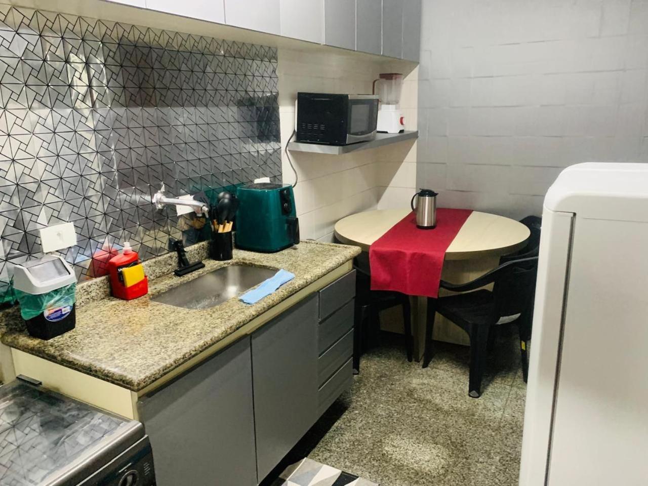 Bras, Rua Tiers, Ap Vautier, 7 Pessoas, 2 Quartos, Pe Na Feirinha Da Madrugada, Cozinha *