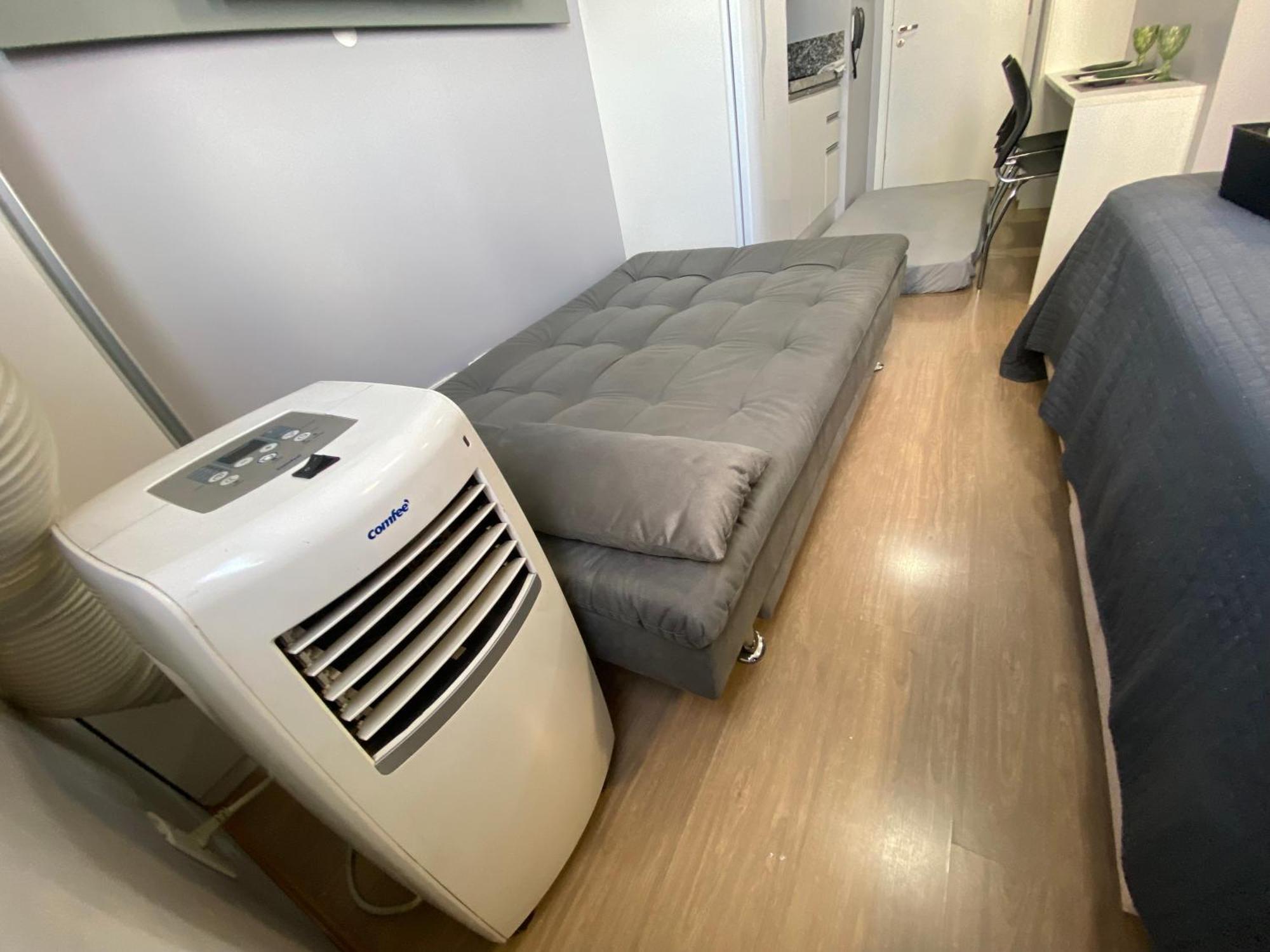 Apartment Excelente Em Frente Ao Metro Bras !