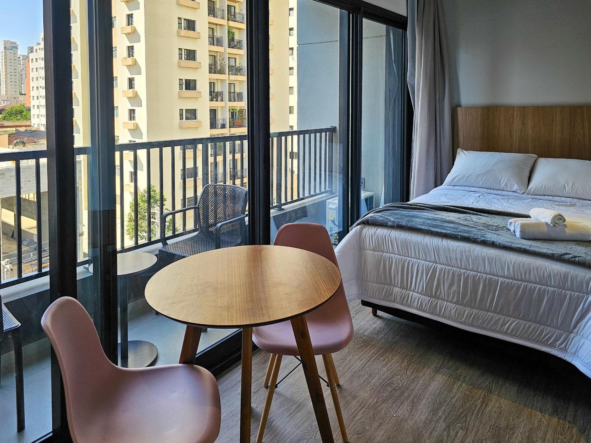 Apartemen On Alvorada By Housi