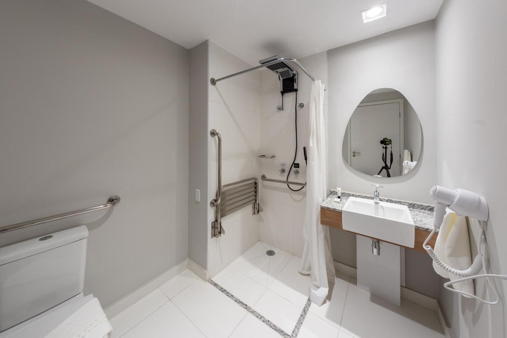 Charlie Contemporaneo Jardins Essential