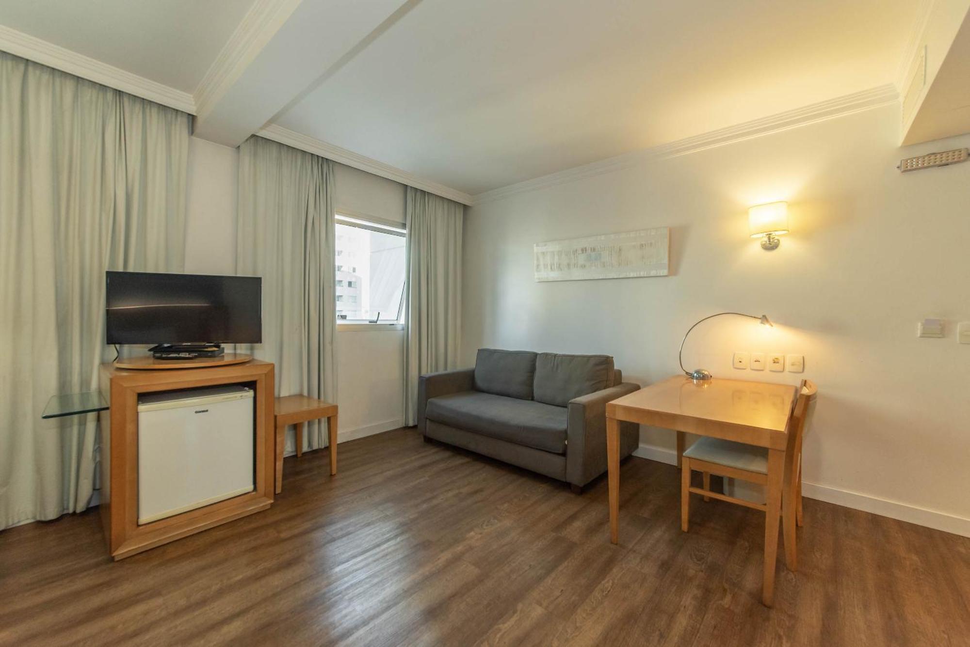 Charmoso Flat Na Oscar Freire * São Paulo