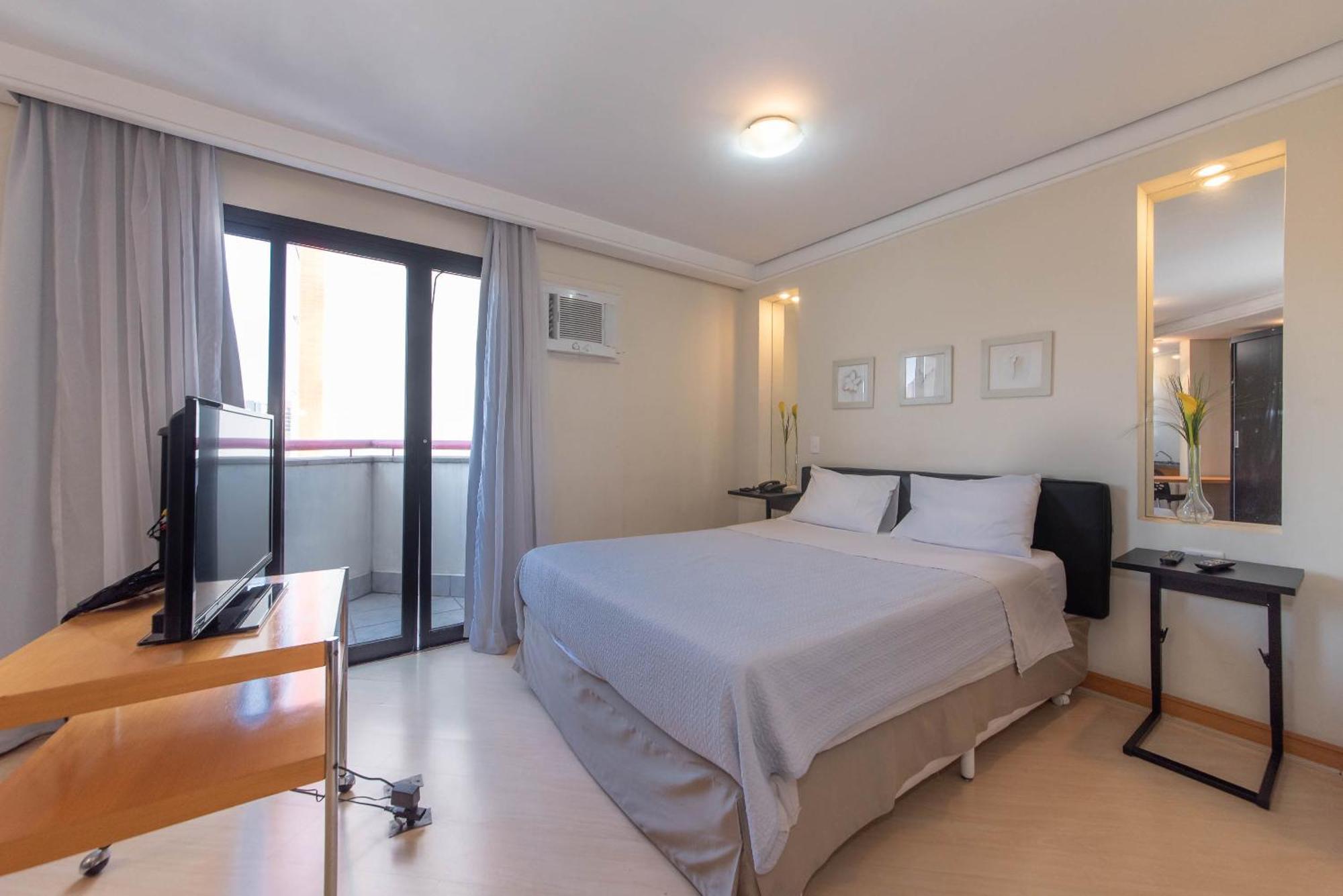 Apartamento Flat Na Rua Sena Madureira - Bienal