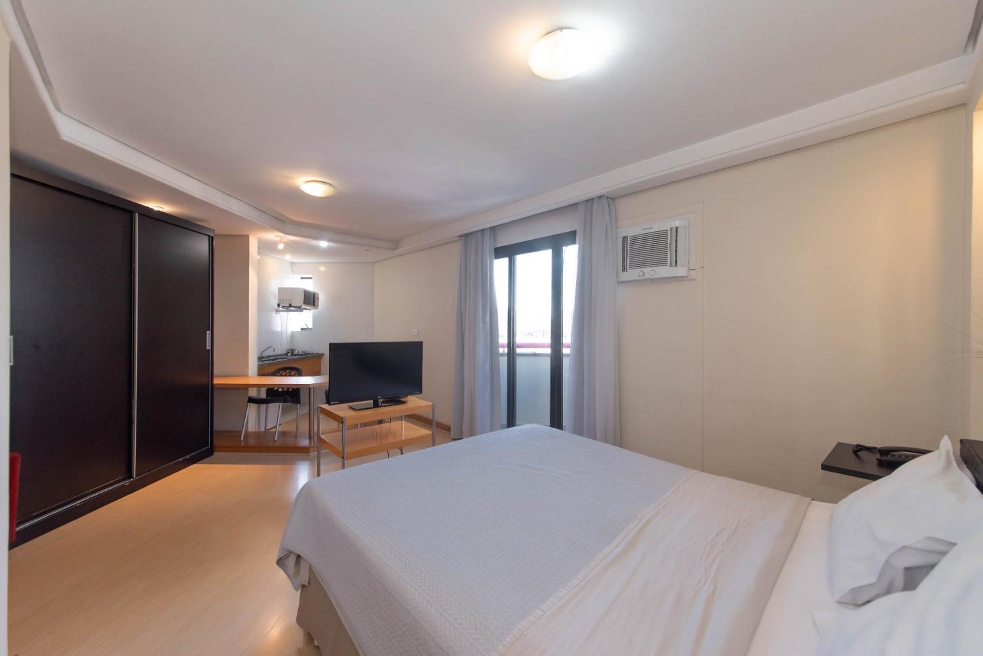 Flat Na Rua Sena Madureira - Bienal São Paulo