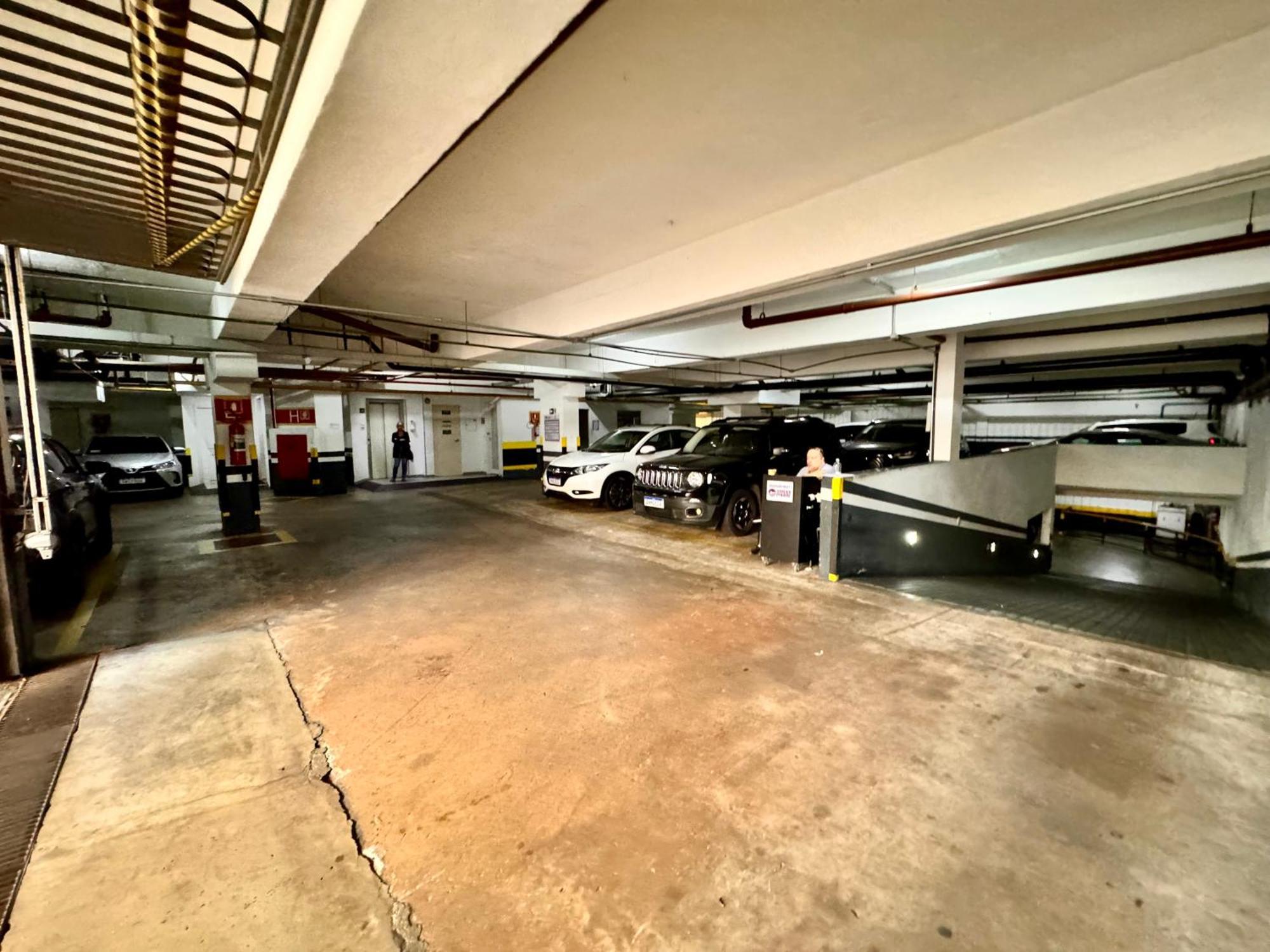 Flat Em Sao Paulo, Moema, Sp - 126 - Lazer, Ac E Estacionamento Sao Paulo