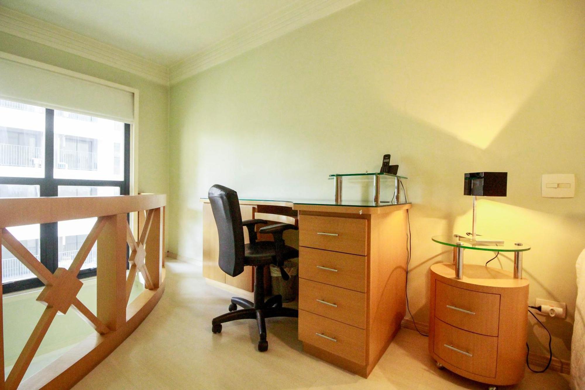 Duplex Place Vendome! Moema, 58m2, Amplo, Conforto, Luxo! Servicos, Estacionamento, Internet, Metro! *