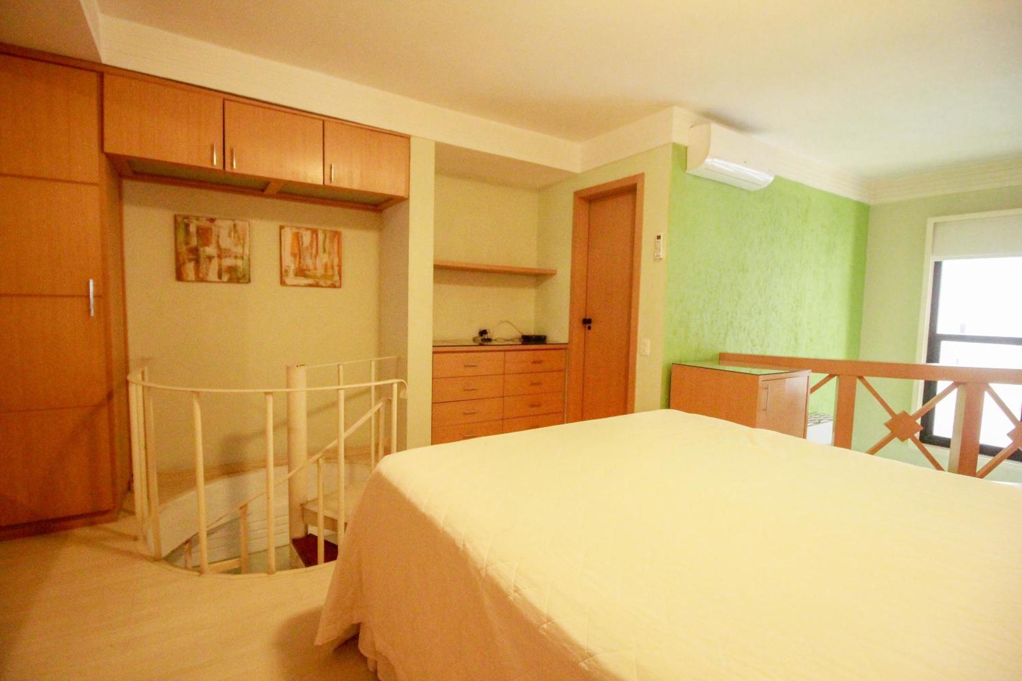 Duplex Place Vendome! Moema, 58m2, Amplo, Conforto, Luxo! Servicos, Estacionamento, Internet, Metro! *