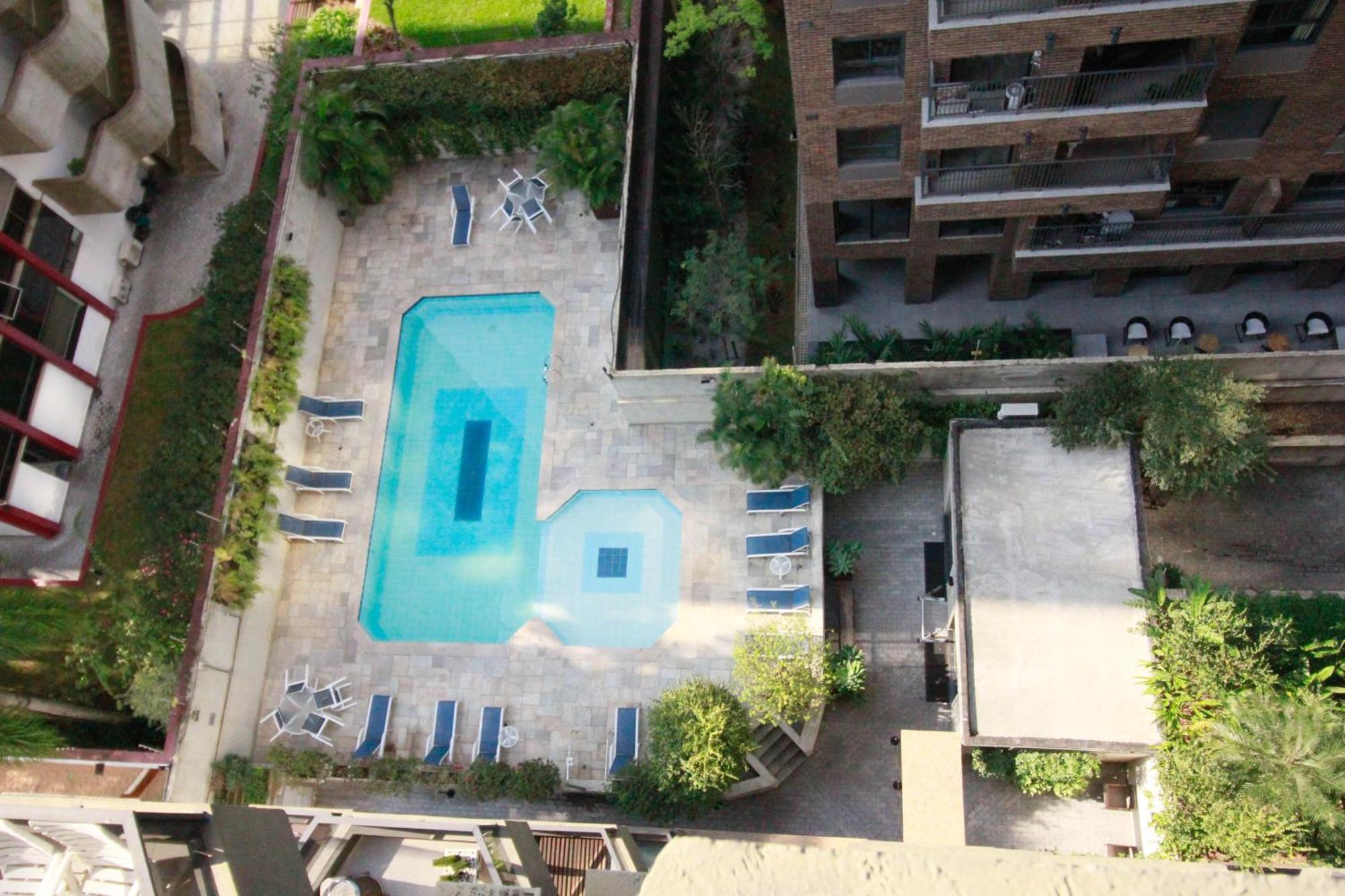 Duplex Place Vendome! Moema, 58m2, Amplo, Conforto, Luxo! Servicos, Estacionamento, Internet, Metro! Sao Paulo
