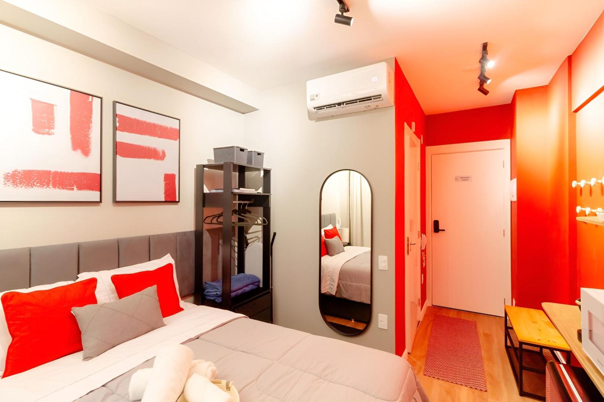 Apartamento Brooklin Conforto - Metro & Consulado, 400m Metro Brooklin, Portaria 24h, Wi-fi 500mb, Ar Condicionado, Cortina Blackout, Smart Tv 50