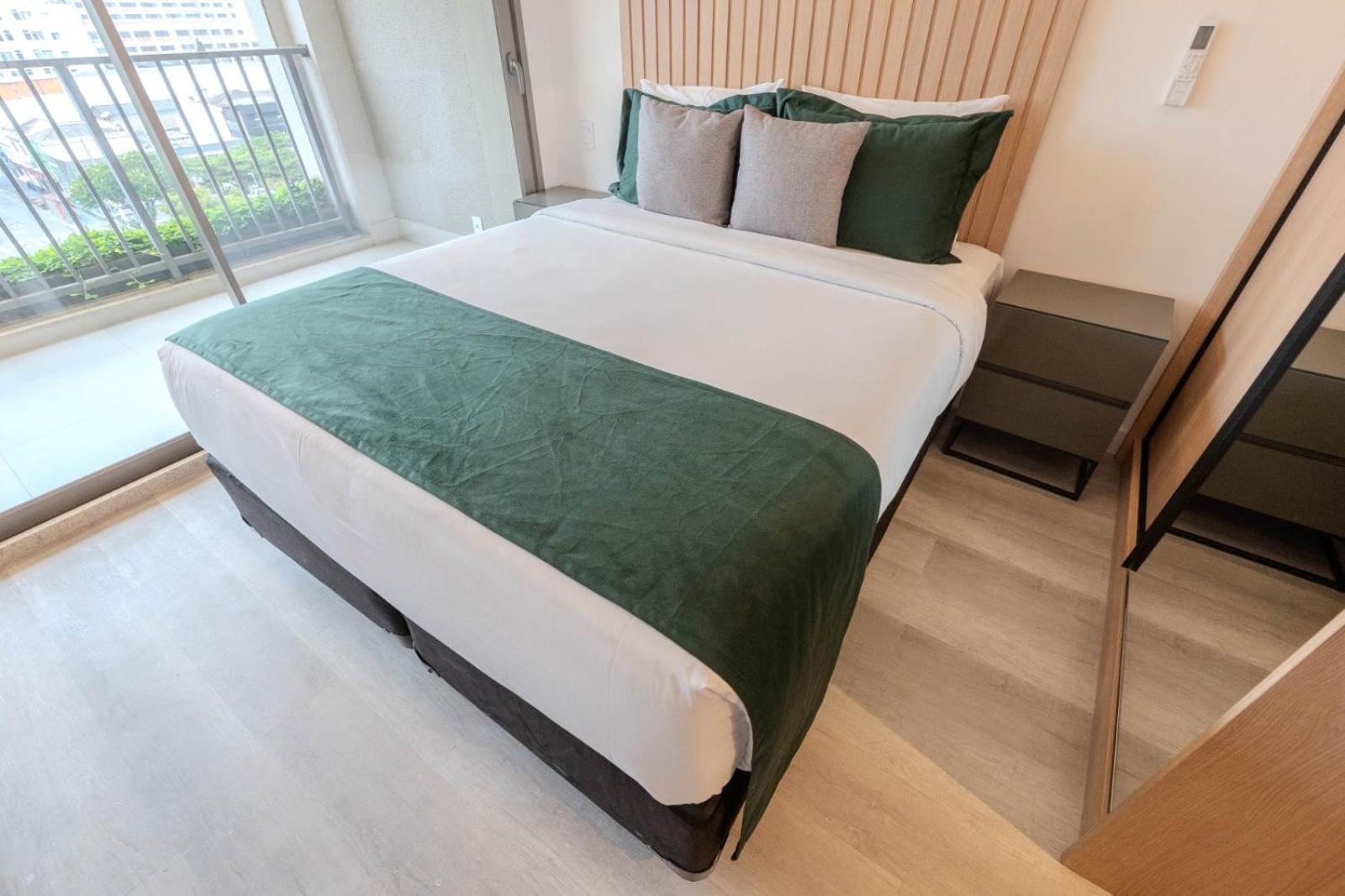 Moema - Com Servicos Apartamento *