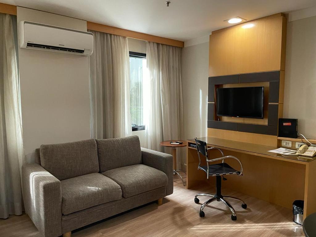 Flat No Bairro Jardins - Dentro Do Transamerica 21 Century Daire