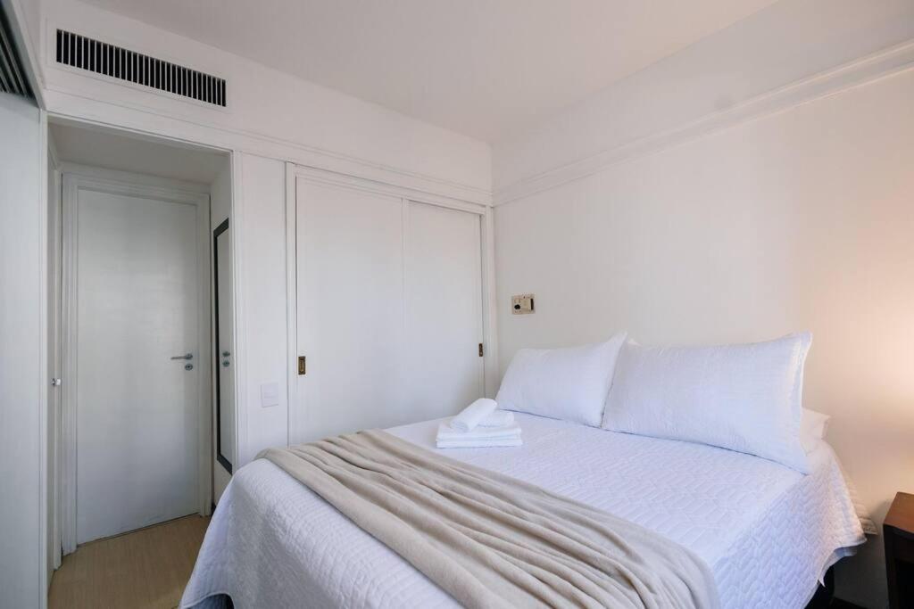Apartment Flat 1712 - 1712 •le Premier Jd. Paulista Sao Paulo