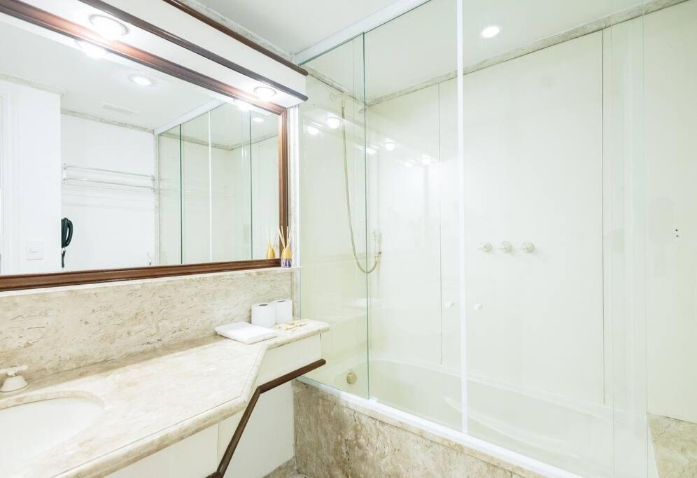 Flat 1712 - 1712 •le Premier Jd. Paulista *