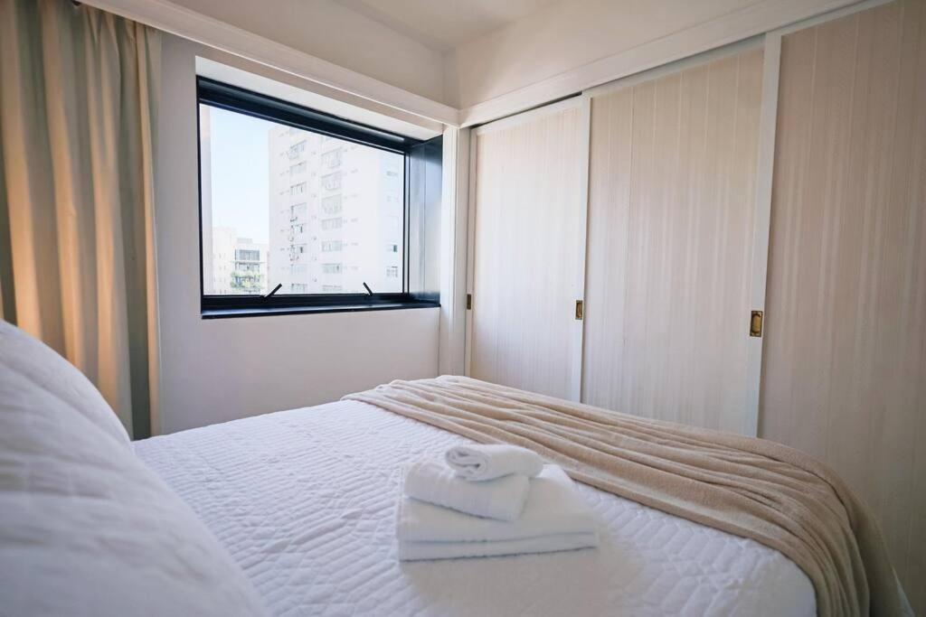 Flat 1712 - 1712 •le Premier Jd. Paulista * Sao Paulo