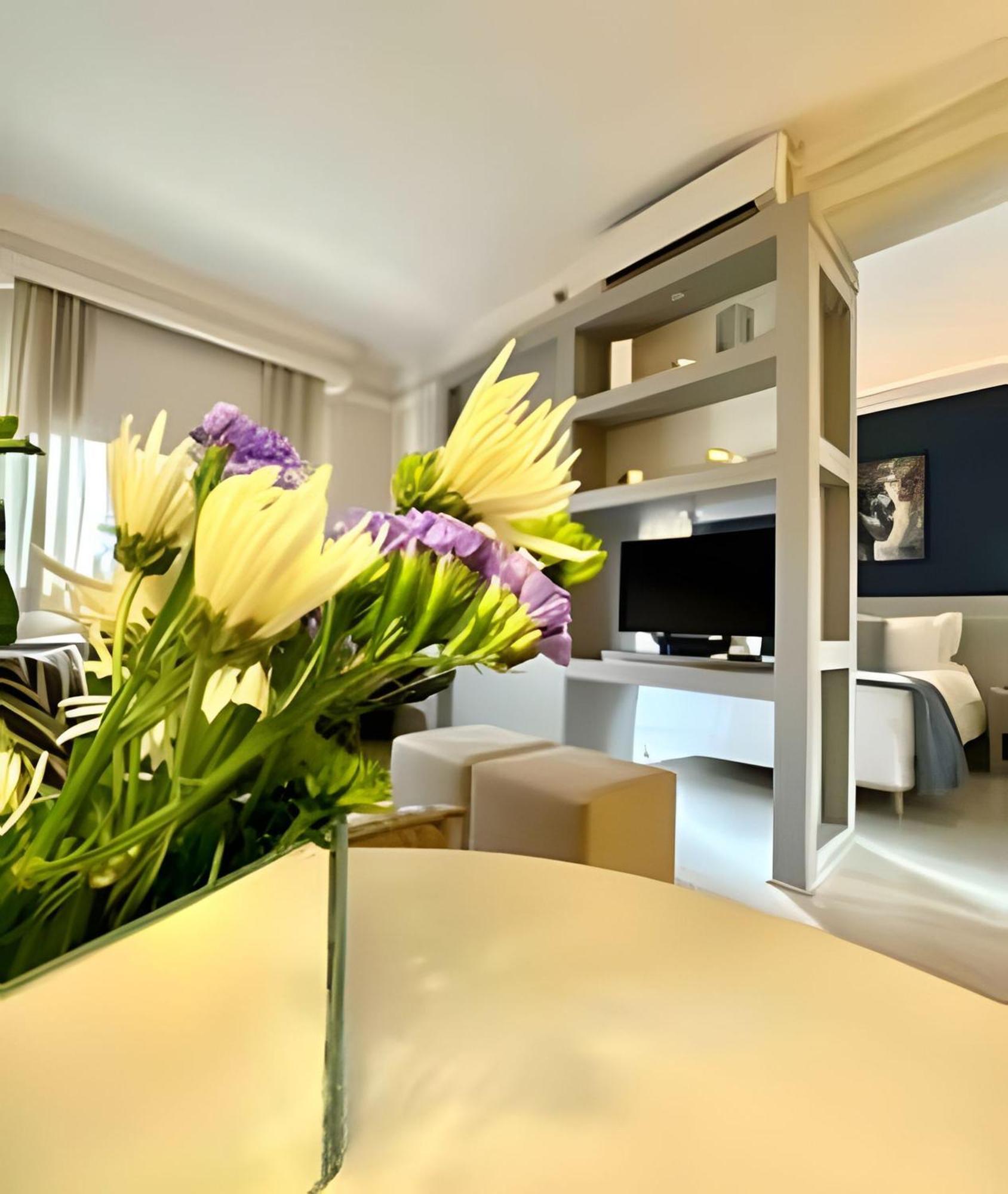 Staybridge Cond. Flats