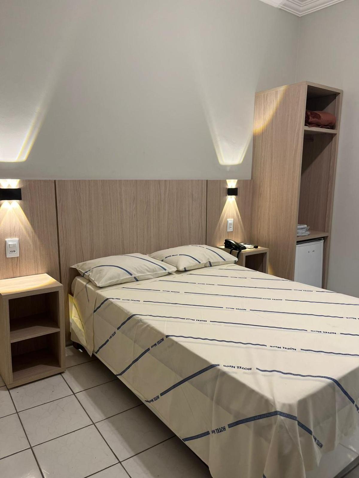 Hotel Neon - Proximo A 25 De Marco, Bom Retiro E Bras, A 2min Do Mirante Sampa Sky E Pista De Skate Anhangabau São Paulo