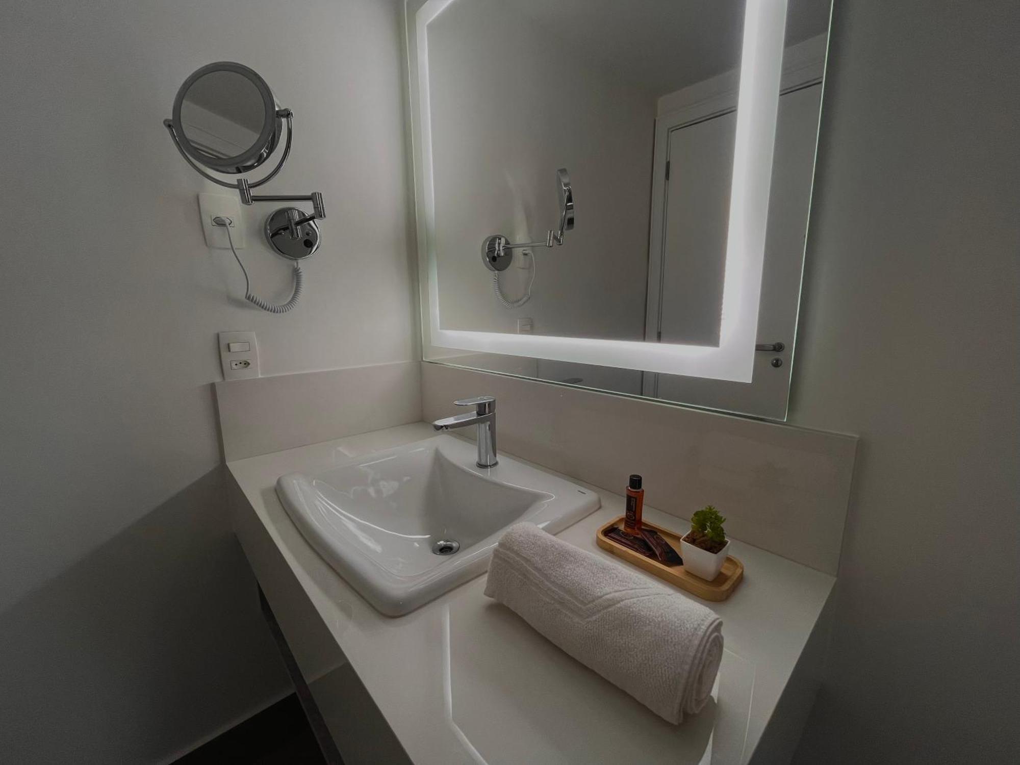 Flat Na Berrini - Conforto E Localizacao * Sao Paulo