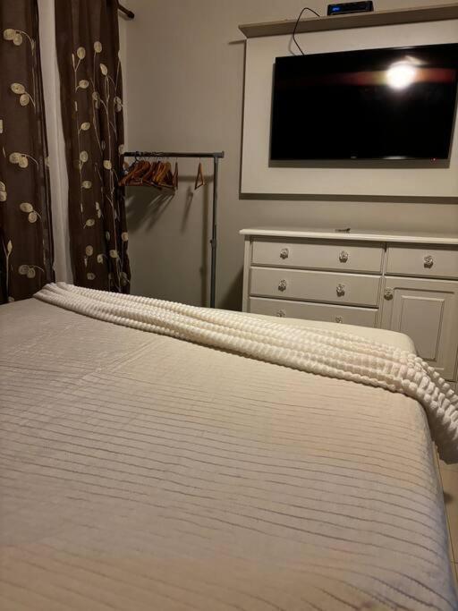Casa Recem Reformada Com Piscina E Espaco Gourmet Villa *